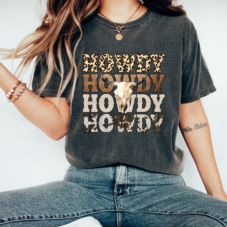 Western Howdy Bull Skull Leopard Print T-shirt